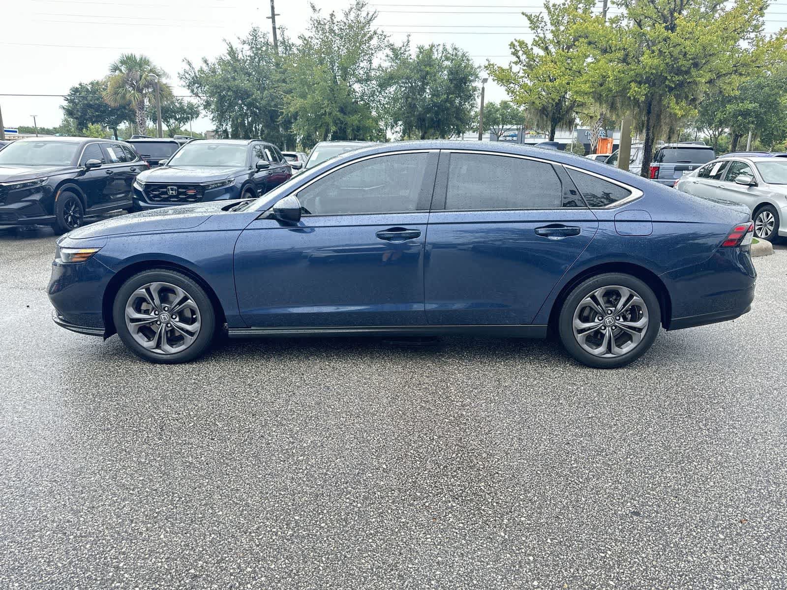 Used 2023 Honda Accord EX image 11