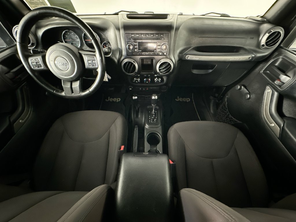 Used 2017 Jeep Wrangler Unlimited Sport w/ Connectivity Group AWD/4WD image 10