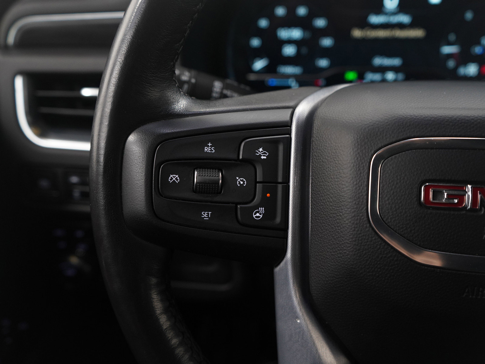 Used 2022 GMC Yukon XL SLT w/ SLT Luxury Package image 28