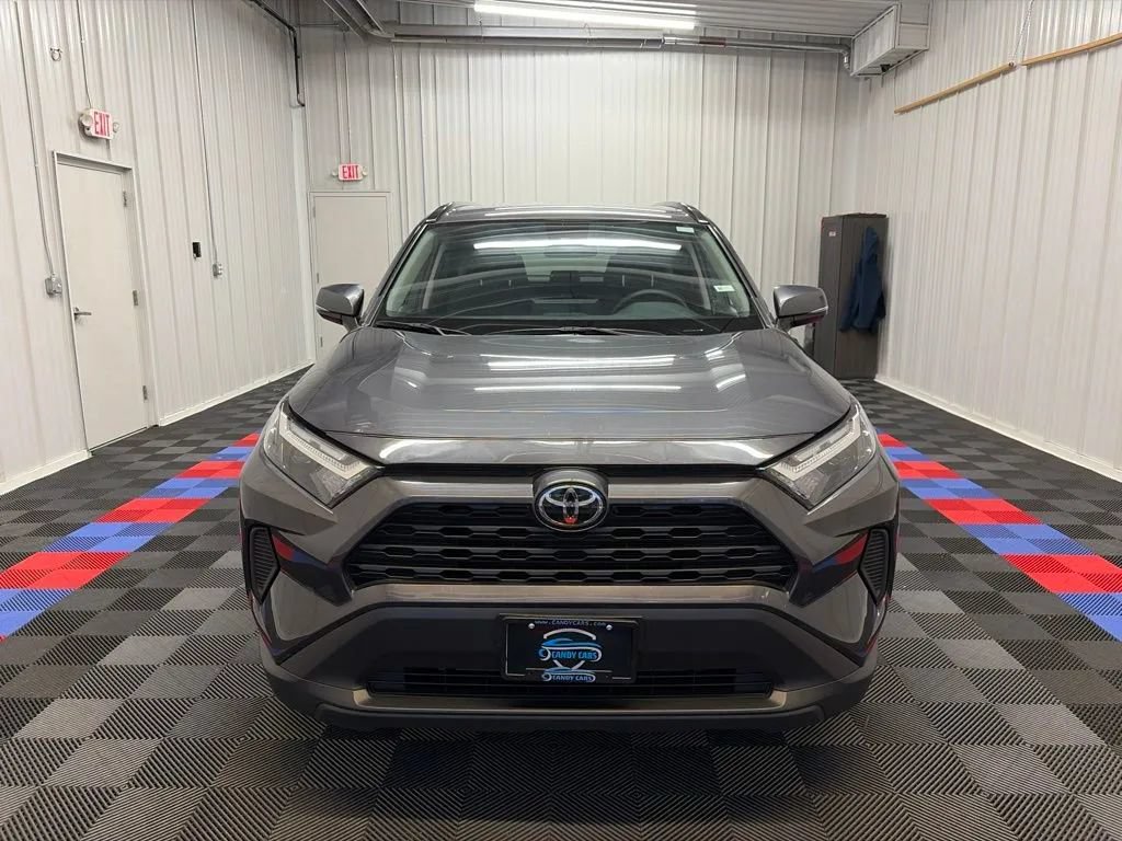 Used 2025 Toyota RAV4 XLE AWD/4WD image 8