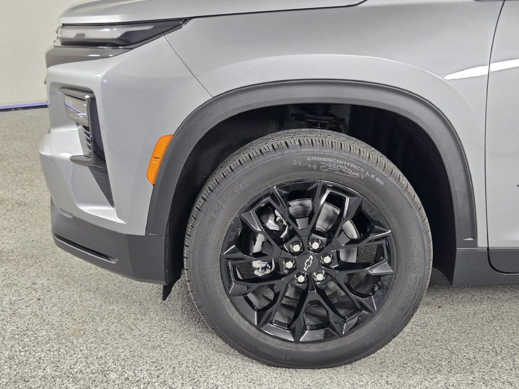 New 2026 Chevrolet Traverse LT w/ Midnight/Sport Edition FWD image 9