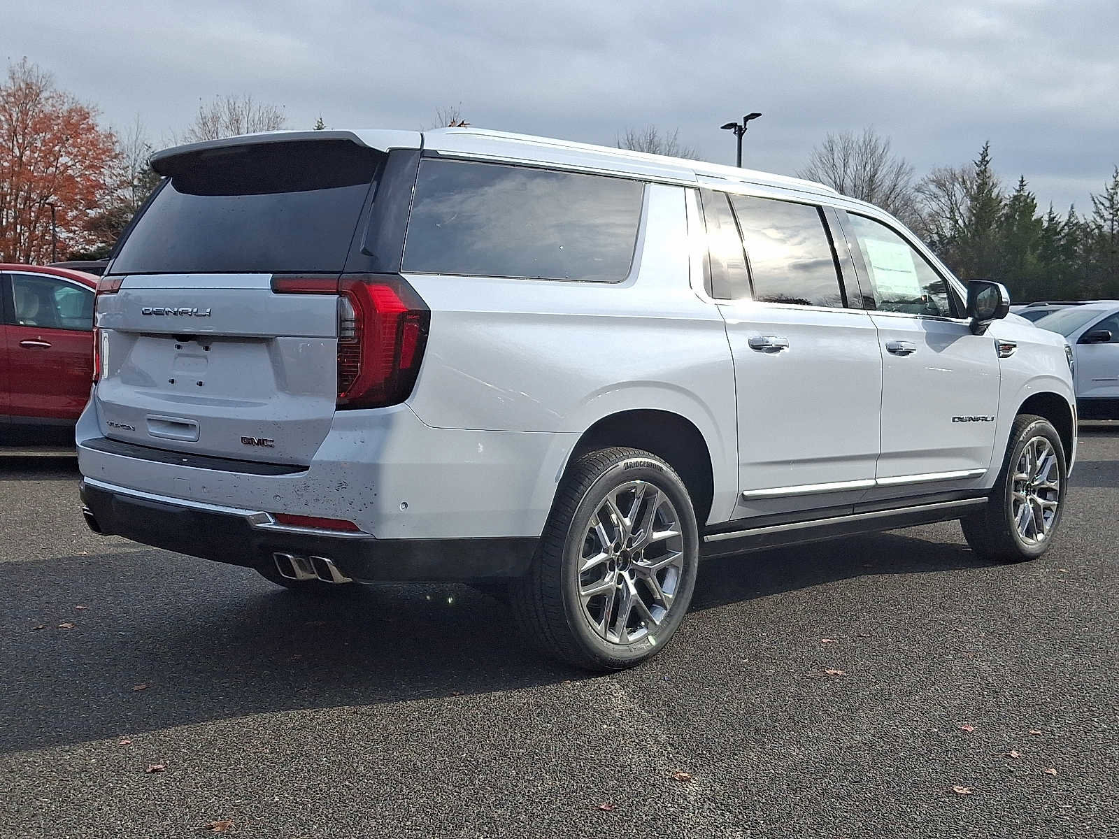 New 2026 GMC Yukon XL Denali w/ Sun & Power Step Package image 4