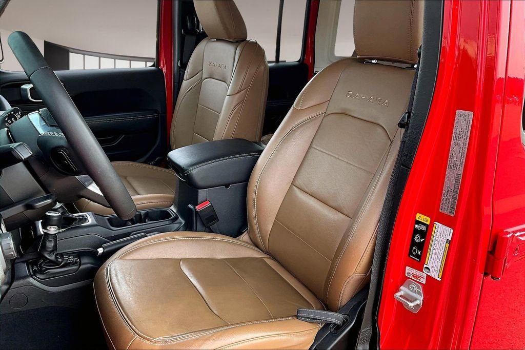 Used 2023 Jeep Wrangler Unlimited Sahara image 25