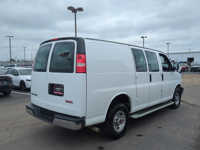 Used 2024 GMC Savana 2500 w/ Driver Convenience Package image 5