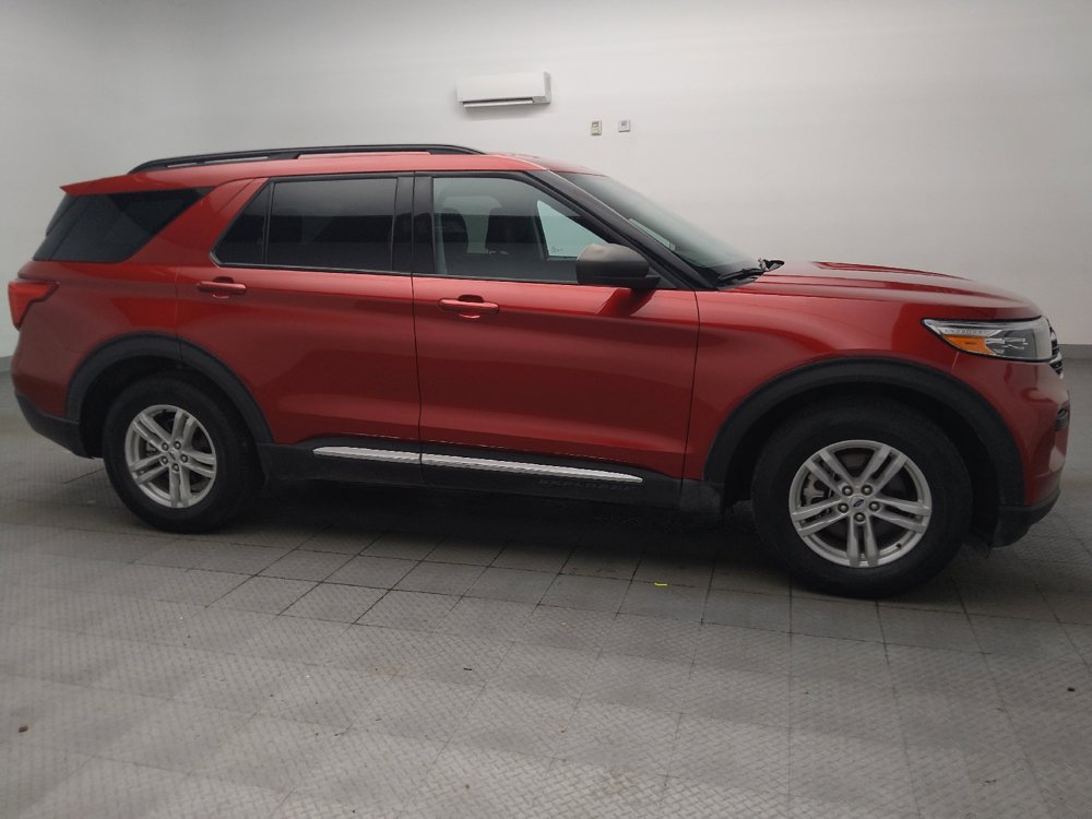 Used 2024 Ford Explorer XLT RWD image 11