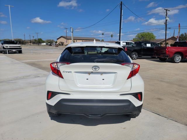Used 2021 Toyota C-HR LE FWD image 6