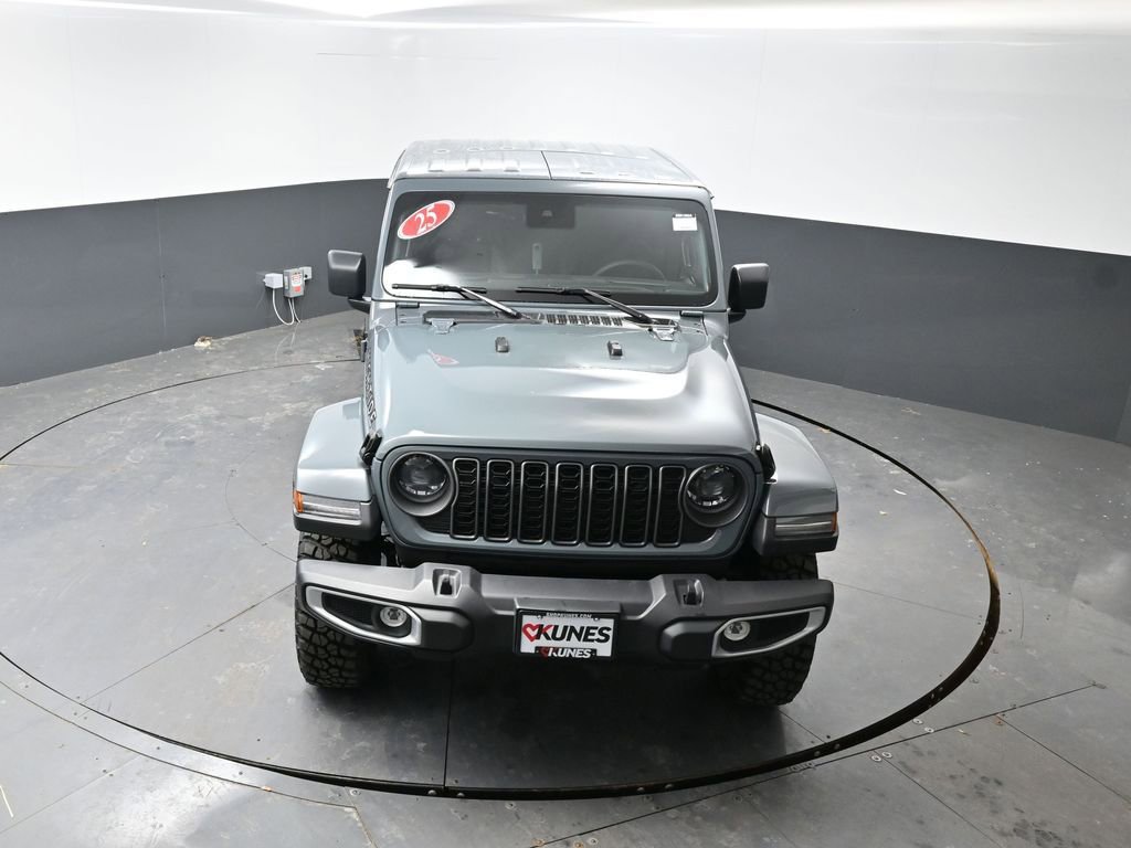 Used 2025 Jeep Gladiator High Tide image 43