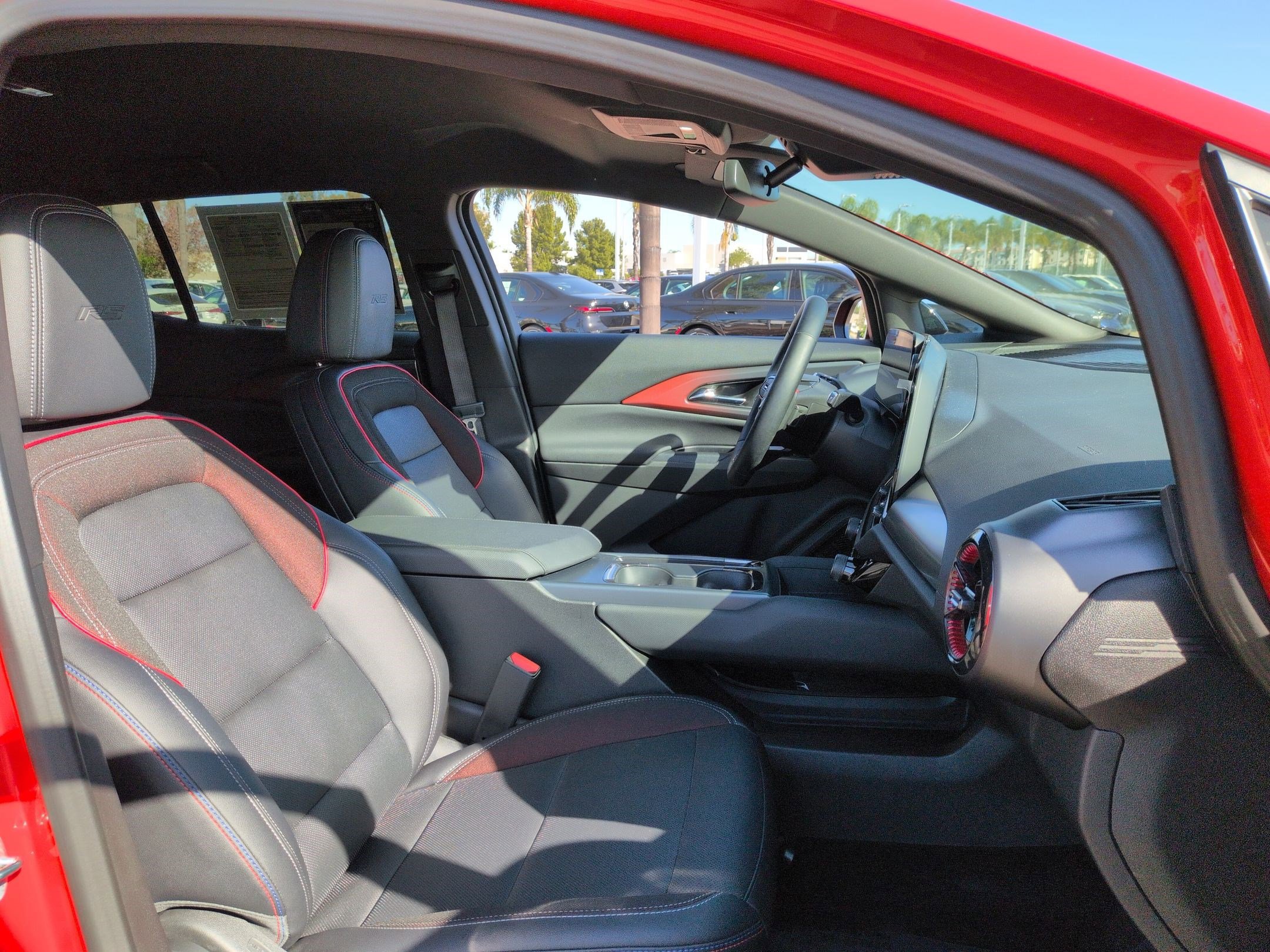 Used 2025 Chevrolet Equinox EV RS image 31