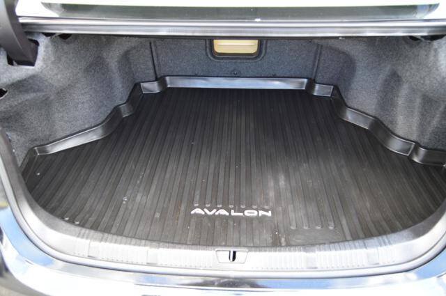 Used 2013 Toyota Avalon Limited FWD image 33