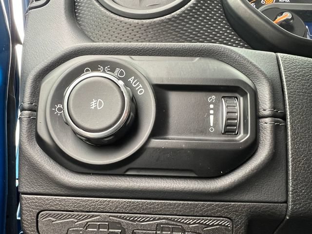 Used 2024 Jeep Wrangler Unlimited Rubicon AWD/4WD image 33