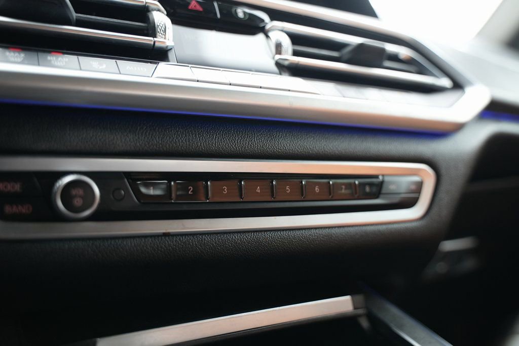 Used 2022 BMW X5 xDrive40i w/ Luxury Seating Package image 33