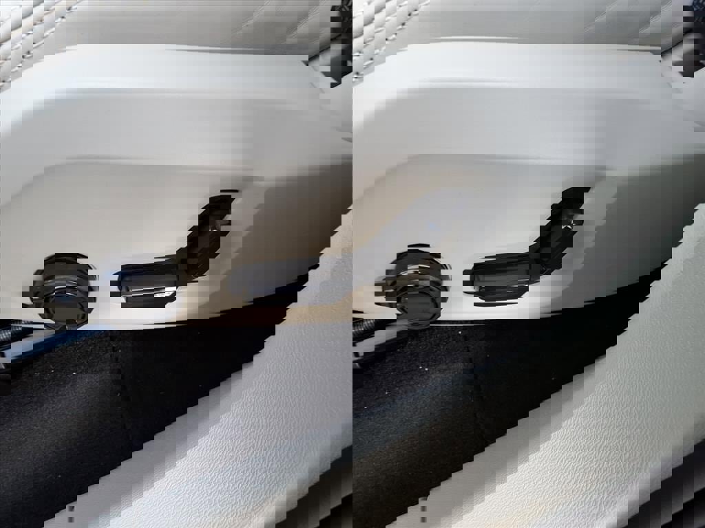 New 2026 Volvo XC60 B5 Ultra w/ Protection Package Premier image 16