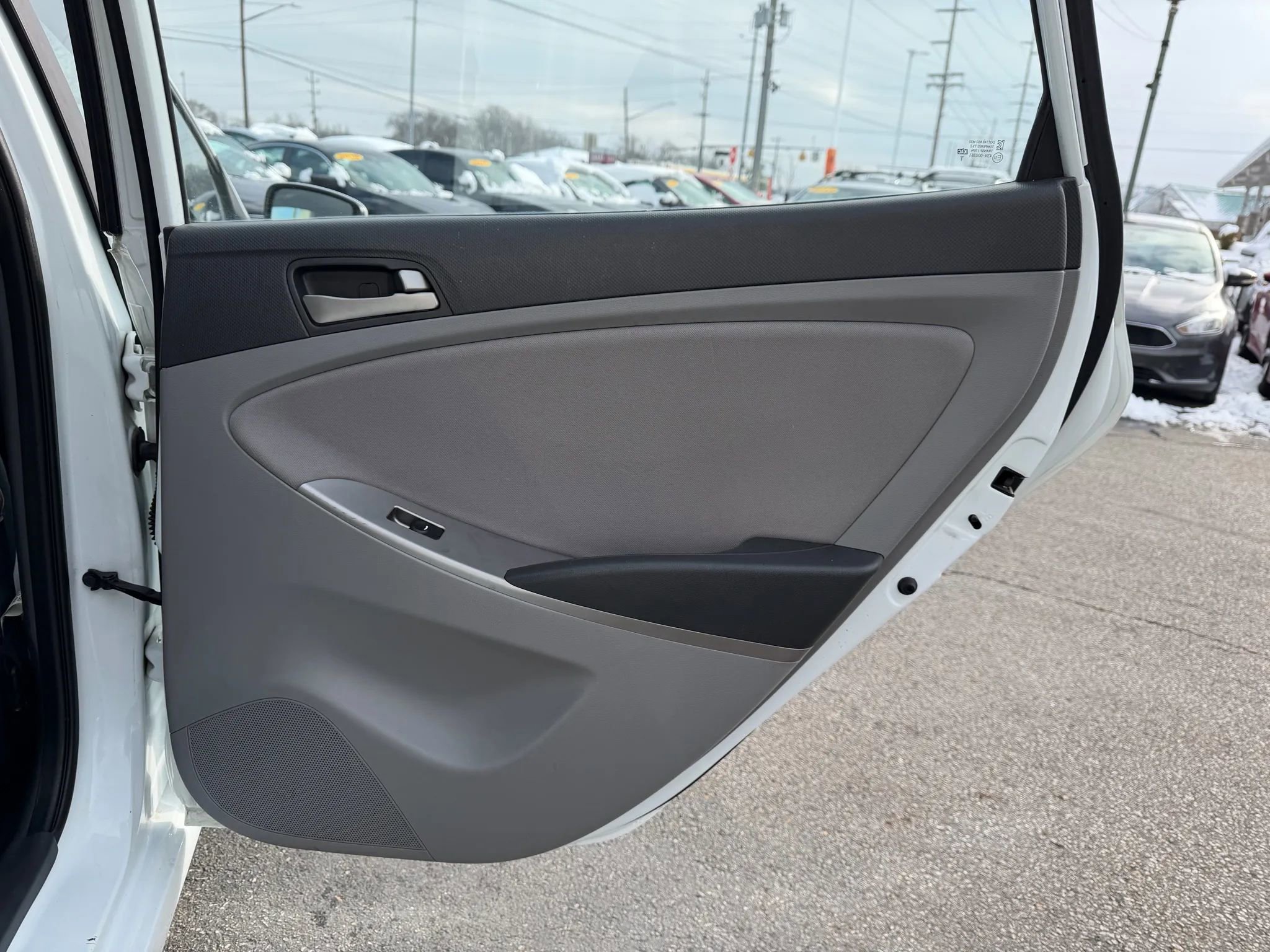 Used 2016 Hyundai Accent SE image 28