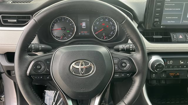 Used 2021 Toyota RAV4 XLE Premium AWD/4WD image 7