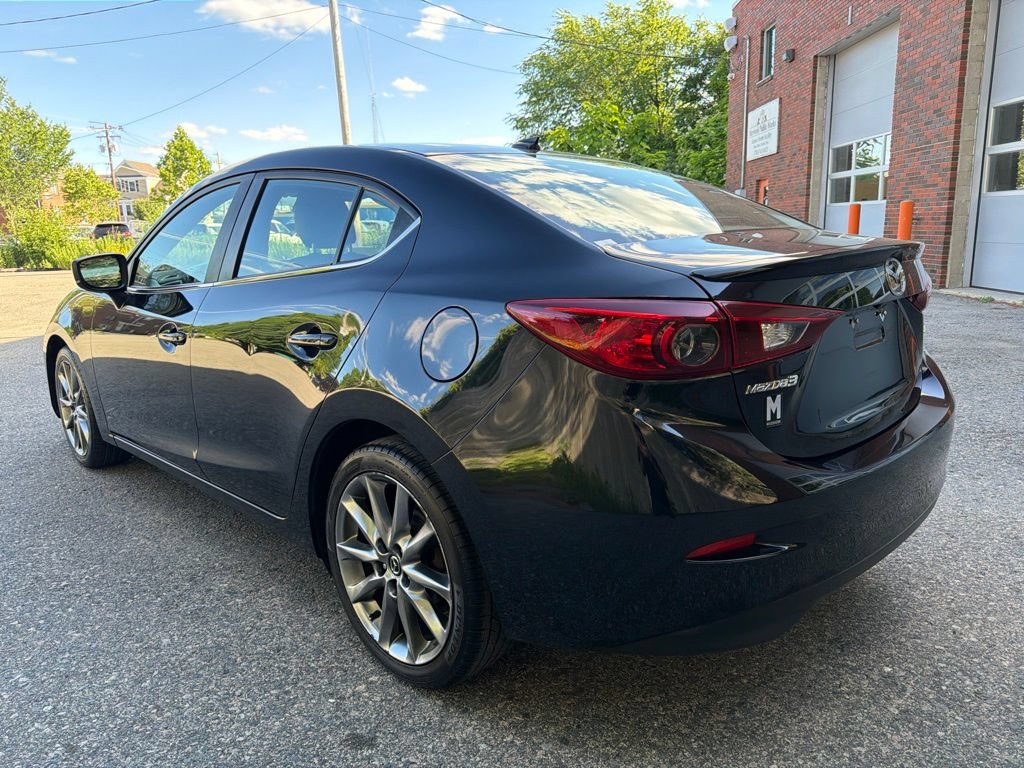 Used 2018 MAZDA MAZDA3 Touring FWD image 3