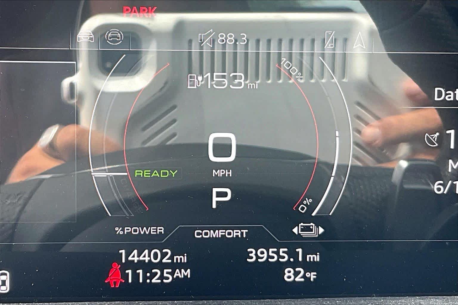 Used 2024 Audi RS e-tron GT w/ Carbon Performance Package AWD/4WD image 25