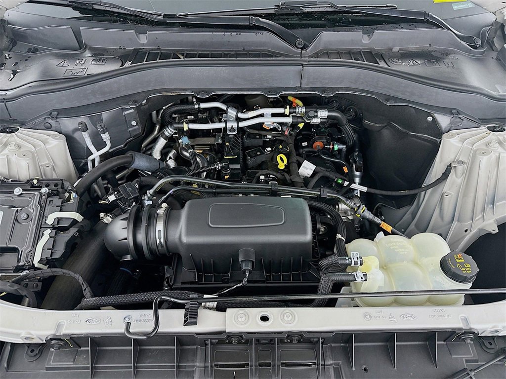 Used 2021 Ford Explorer XLT w/ Equipment Group 202A image 33