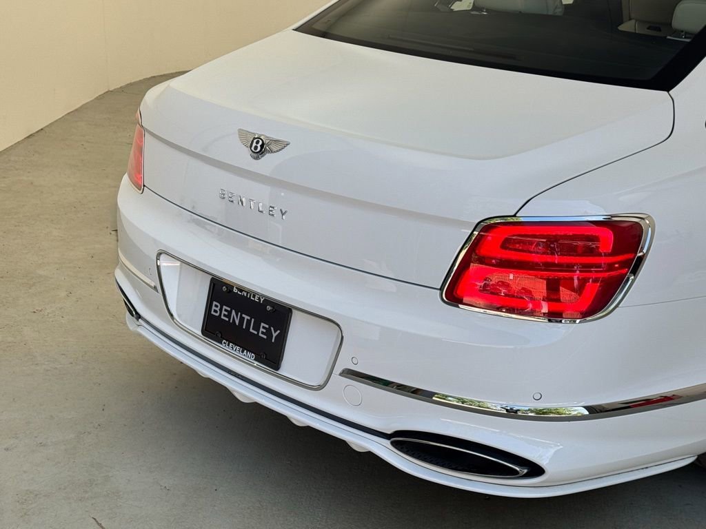 New 2026 Bentley Flying Spur Plug-In Hybrid image 28