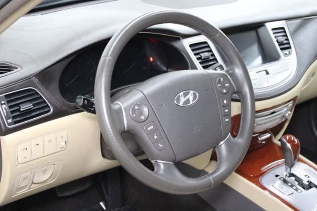 Used 2014 Hyundai Genesis 3.8 w/ Technology Package 03 RWD image 10