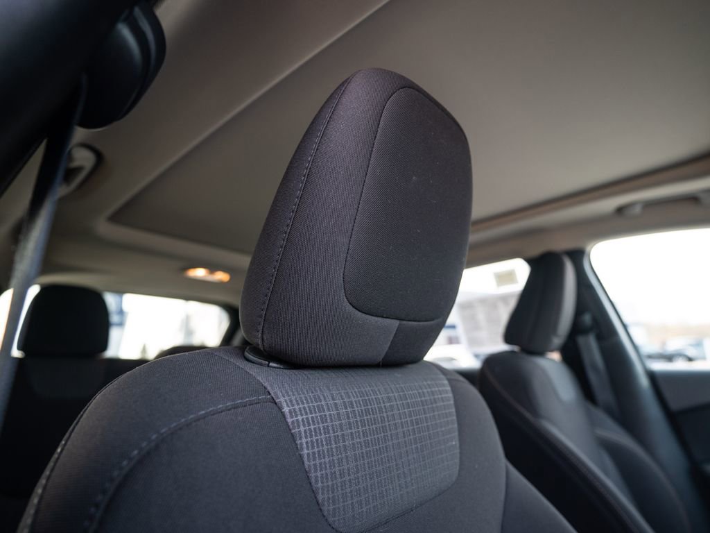 Used 2017 Jeep Cherokee Latitude w/ Comfort/Convenience Group image 18