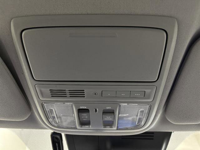 Used 2022 Honda CR-V EX-L image 17