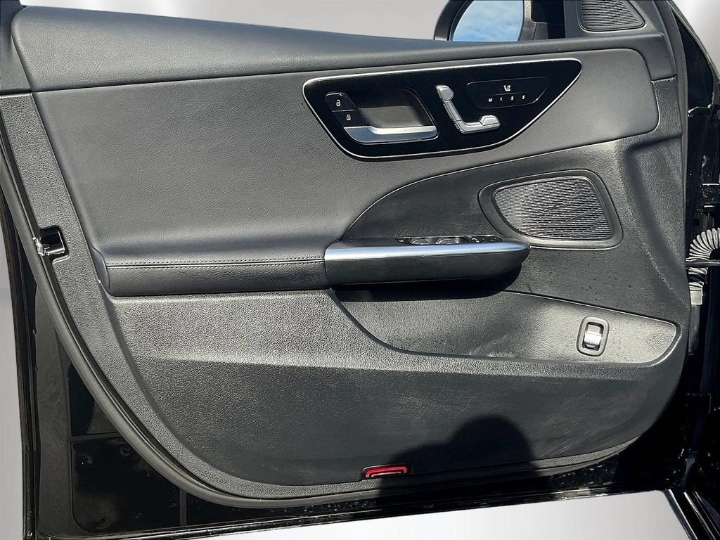 Certified 2025 Mercedes-Benz C 300 4MATIC Sedan image 21
