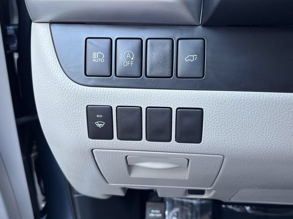 Used 2019 Toyota Highlander Plus AWD/4WD image 21