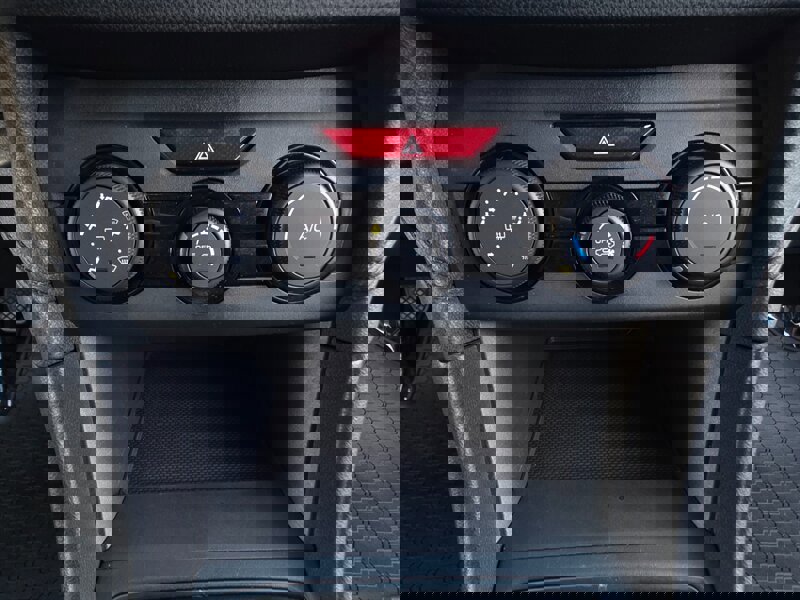 Used 2018 Subaru Impreza 2.0i image 34