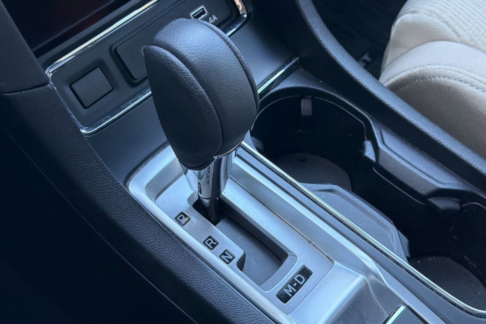 Used 2023 Subaru Ascent Premium w/ Convenience Package image 17