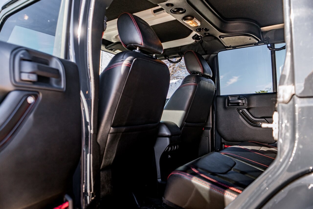 Used 2017 Jeep Wrangler Unlimited Rubicon image 30