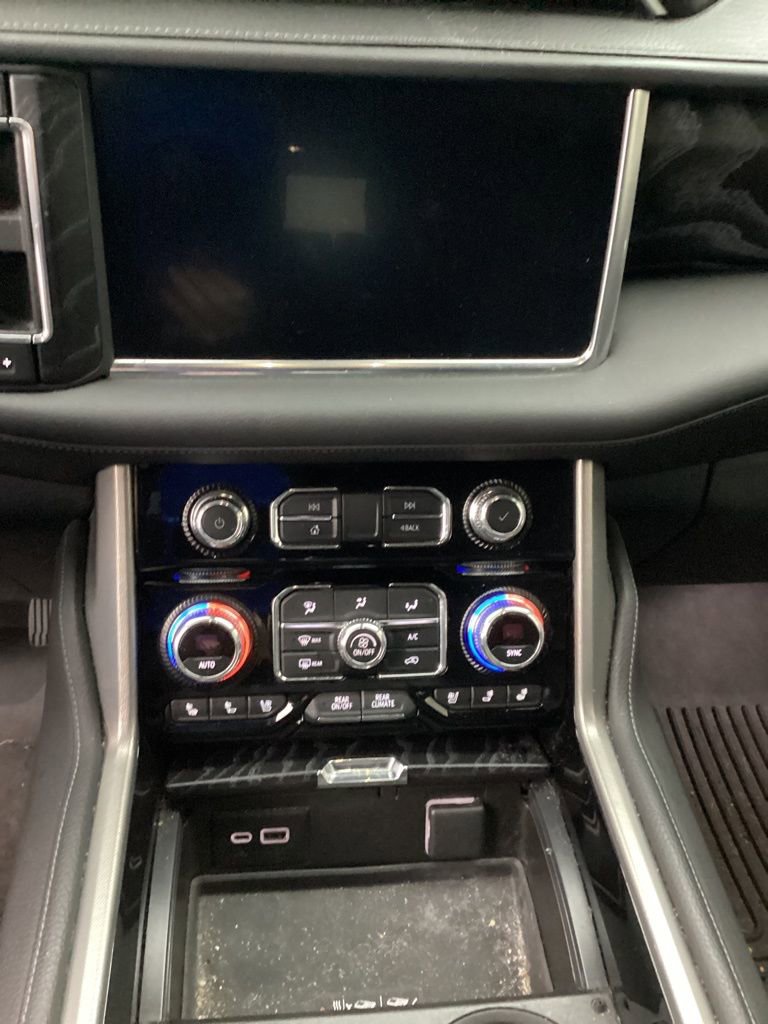 Used 2021 GMC Yukon Denali w/ Denali Premium Package image 14