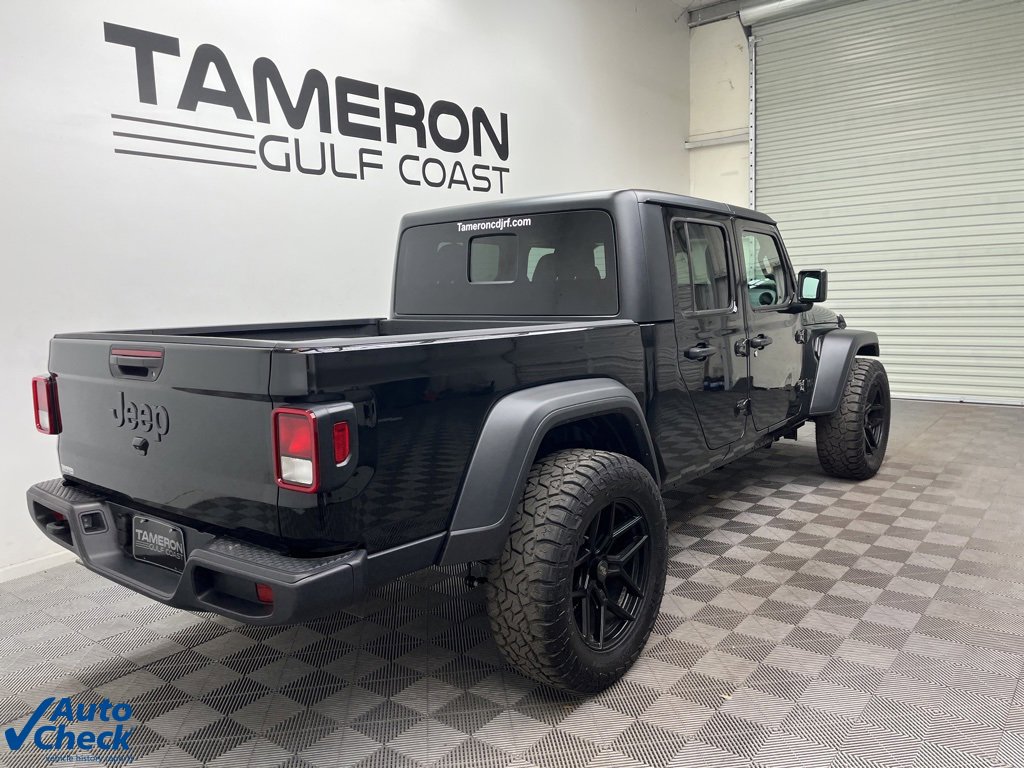 Used 2025 Jeep Gladiator Sport image 7