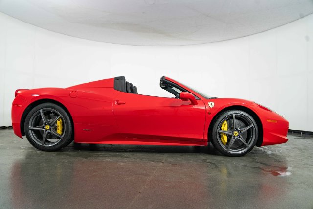 Used 2014 Ferrari 458 Spider RWD image 9