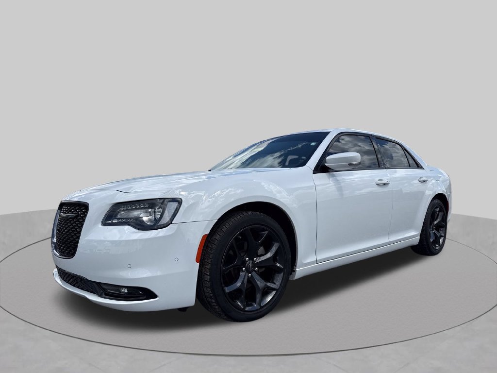 Used 2023 Chrysler 300 S w/ Comfort Group RWD image 3