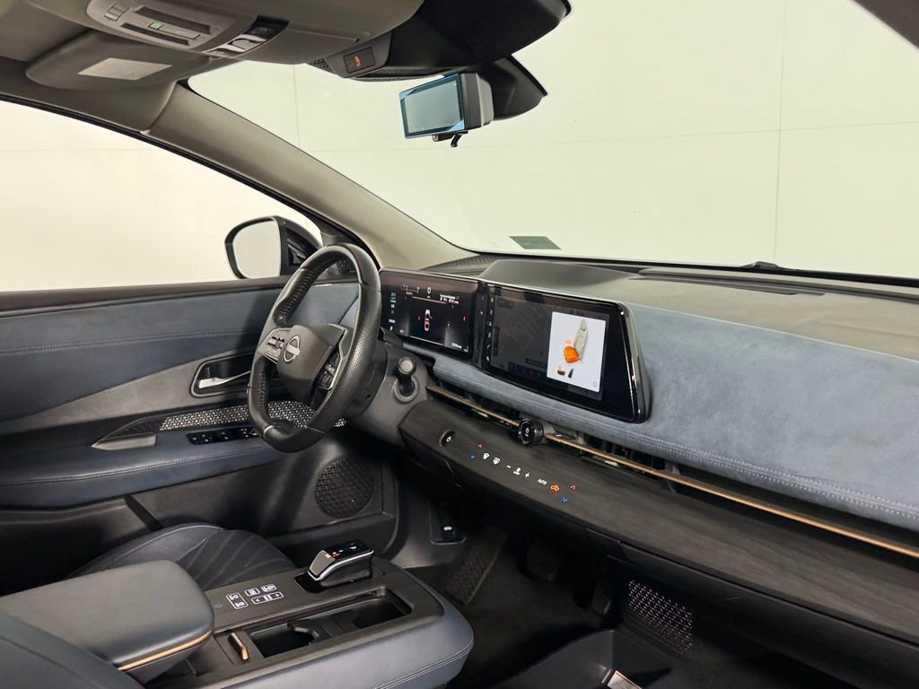 Used 2023 Nissan Ariya image 32