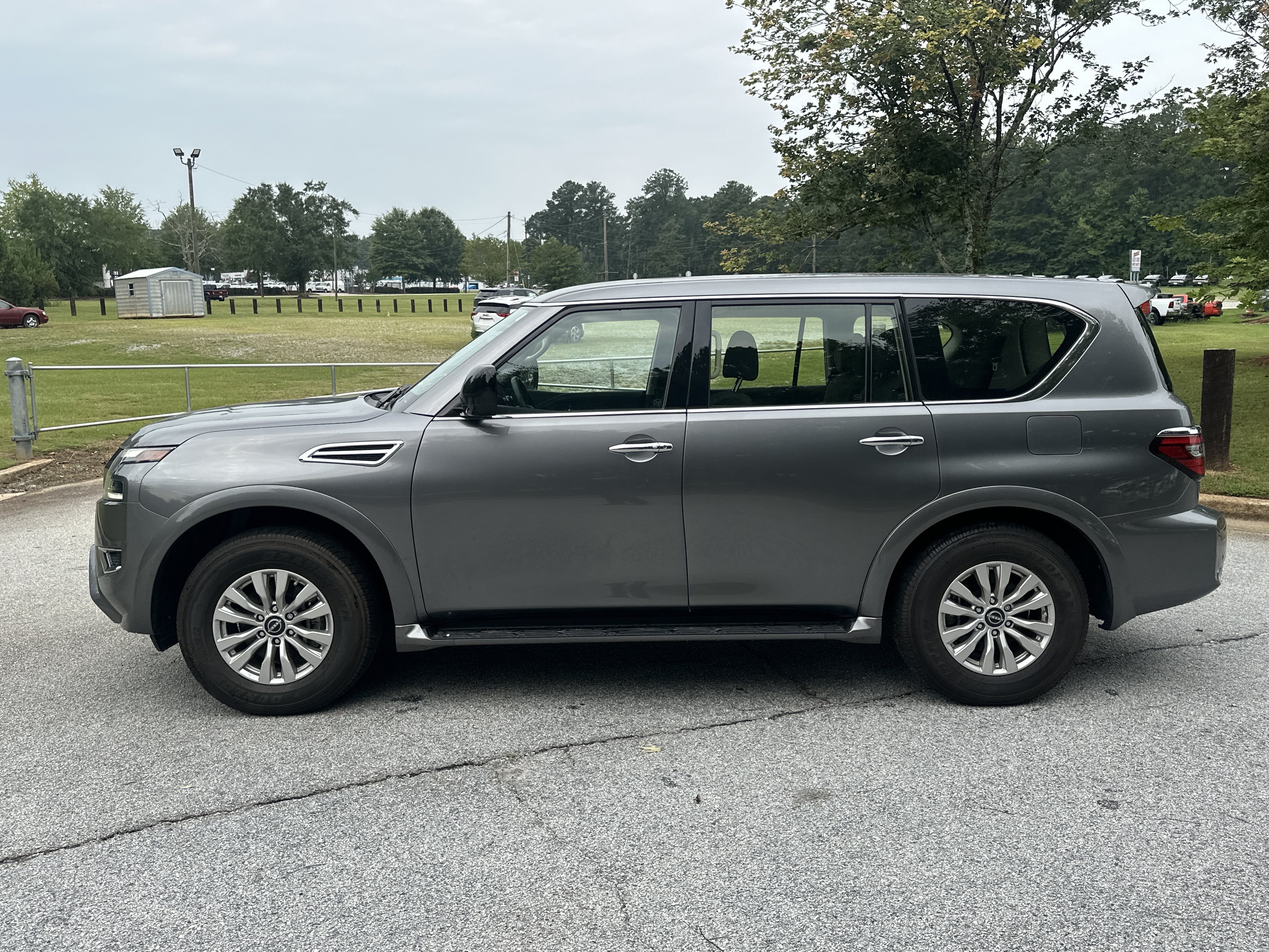 Used 2023 Nissan Armada S AWD/4WD image 8