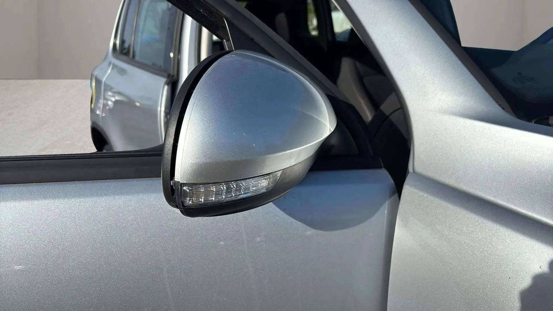 Used 2016 Volkswagen Tiguan S image 25