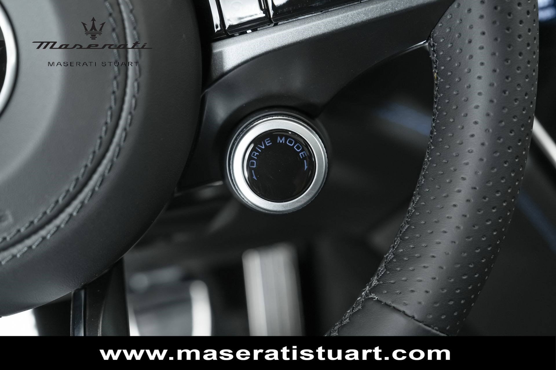 New 2025 Maserati Grecale Modena AWD/4WD image 38