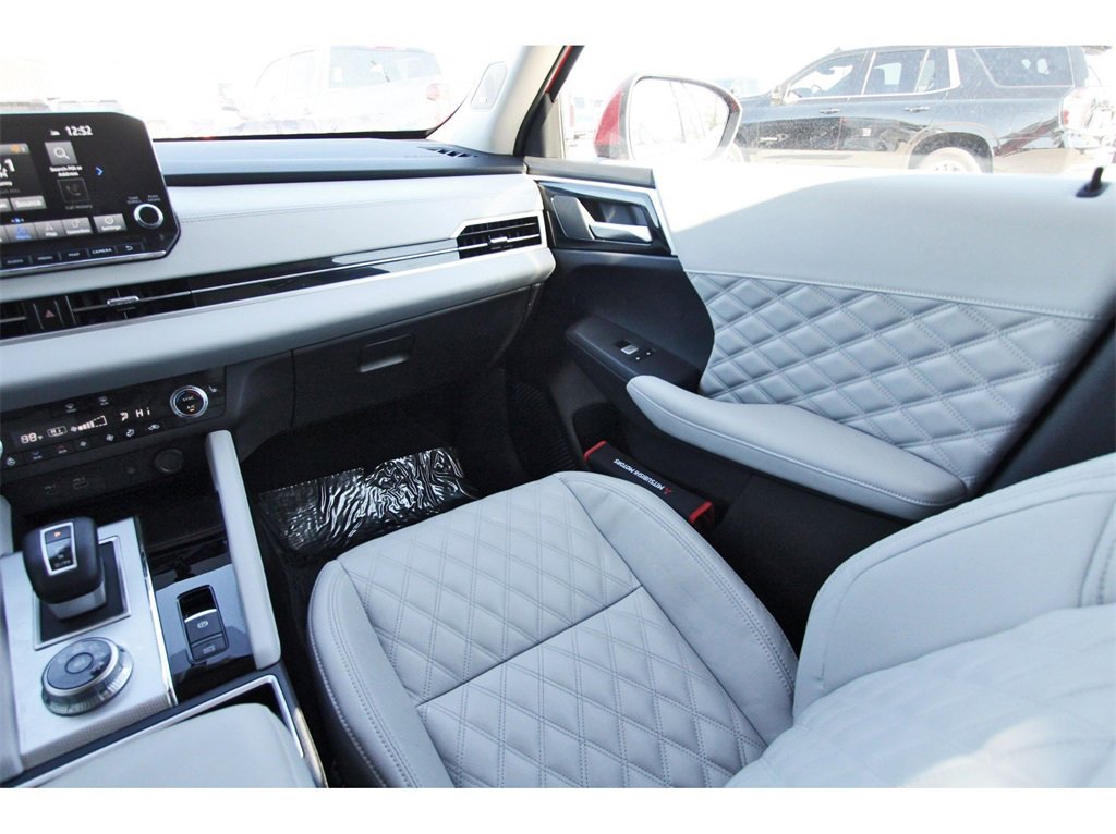 Used 2024 Mitsubishi Outlander SEL image 12
