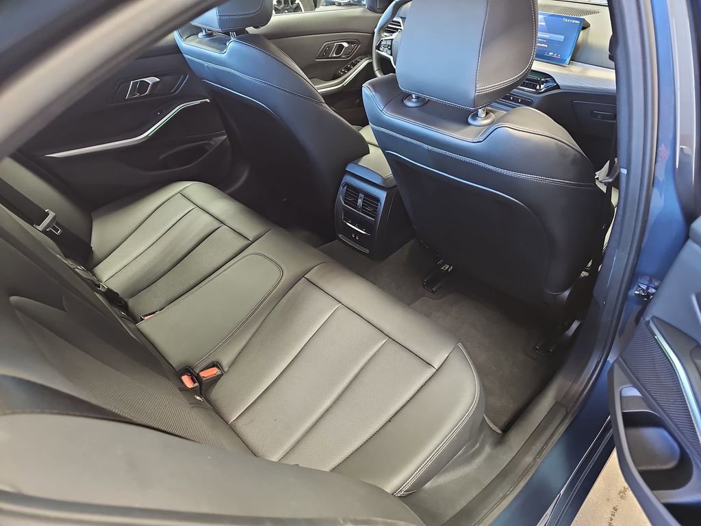 Used 2025 BMW 330i xDrive Sedan image 11