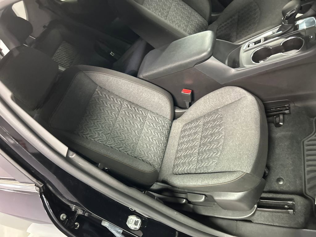 Used 2024 Chevrolet Equinox LT image 25