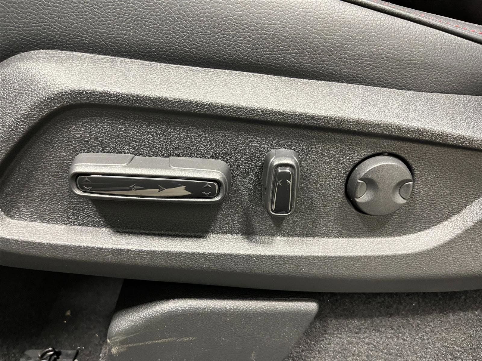 New 2025 Honda Pilot Black Edition image 14