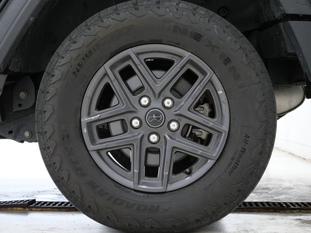 Used 2025 Jeep Wrangler Unlimited Sport AWD/4WD image 10