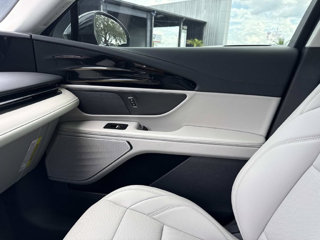 New 2026 Lincoln Nautilus Premier AWD/4WD image 22