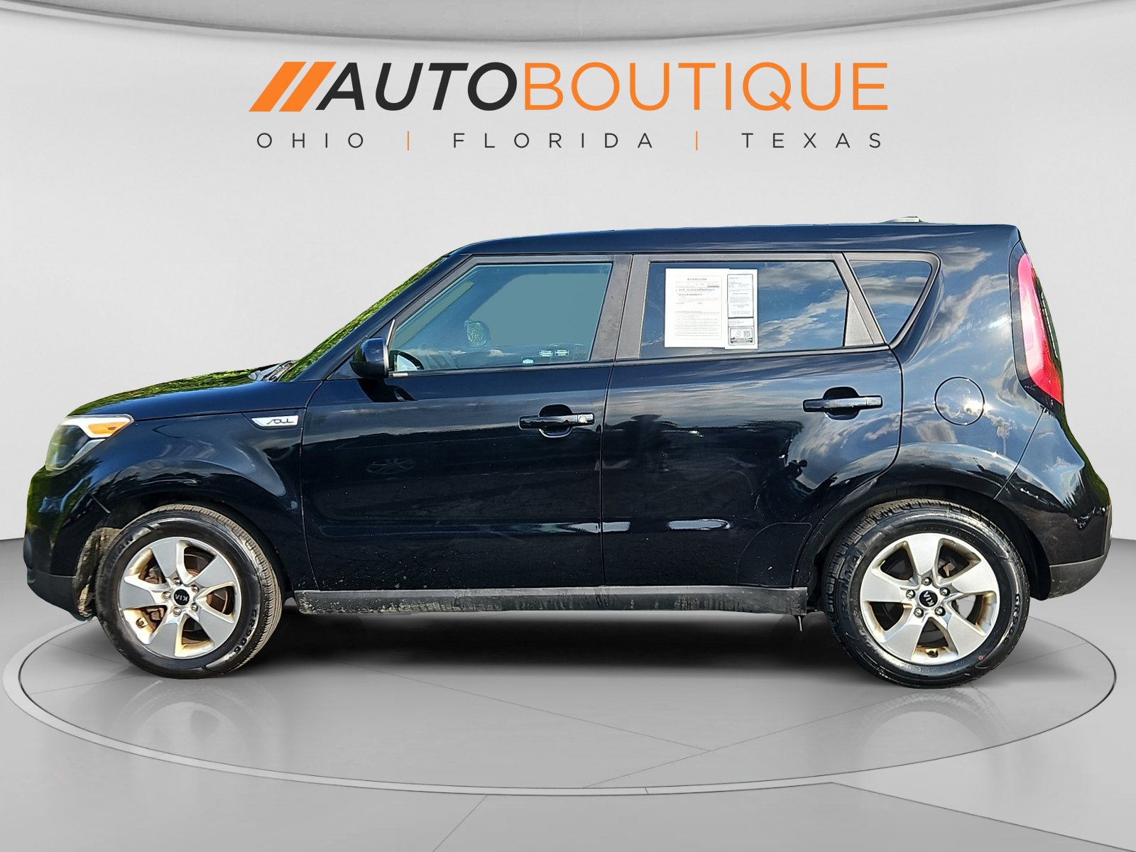 Used 2018 Kia Soul FWD image 2