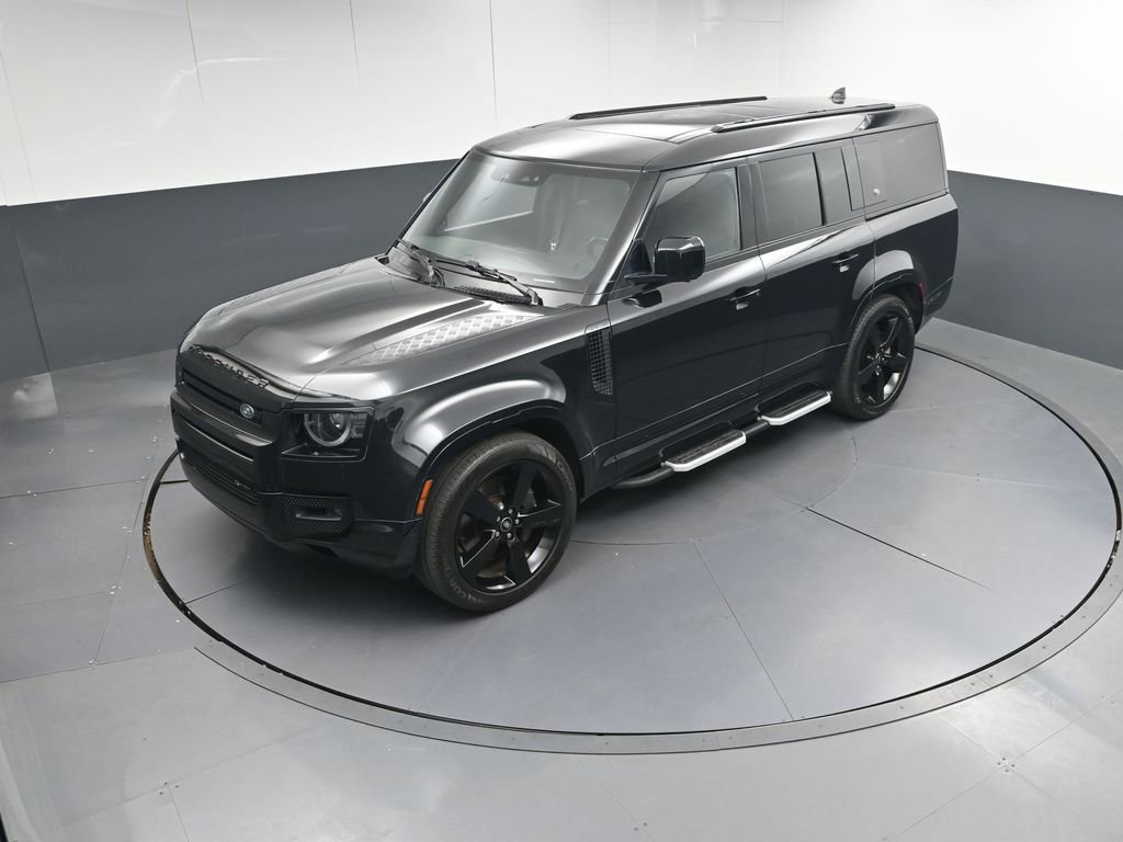 Used 2023 Land Rover Defender 130 X-Dynamic SE image 33
