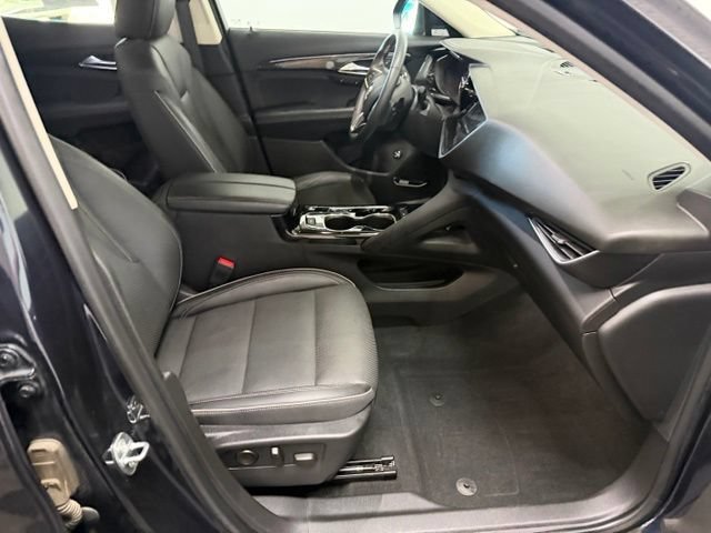 Used 2021 Buick Envision Essence w/ Technology Package I FWD image 39