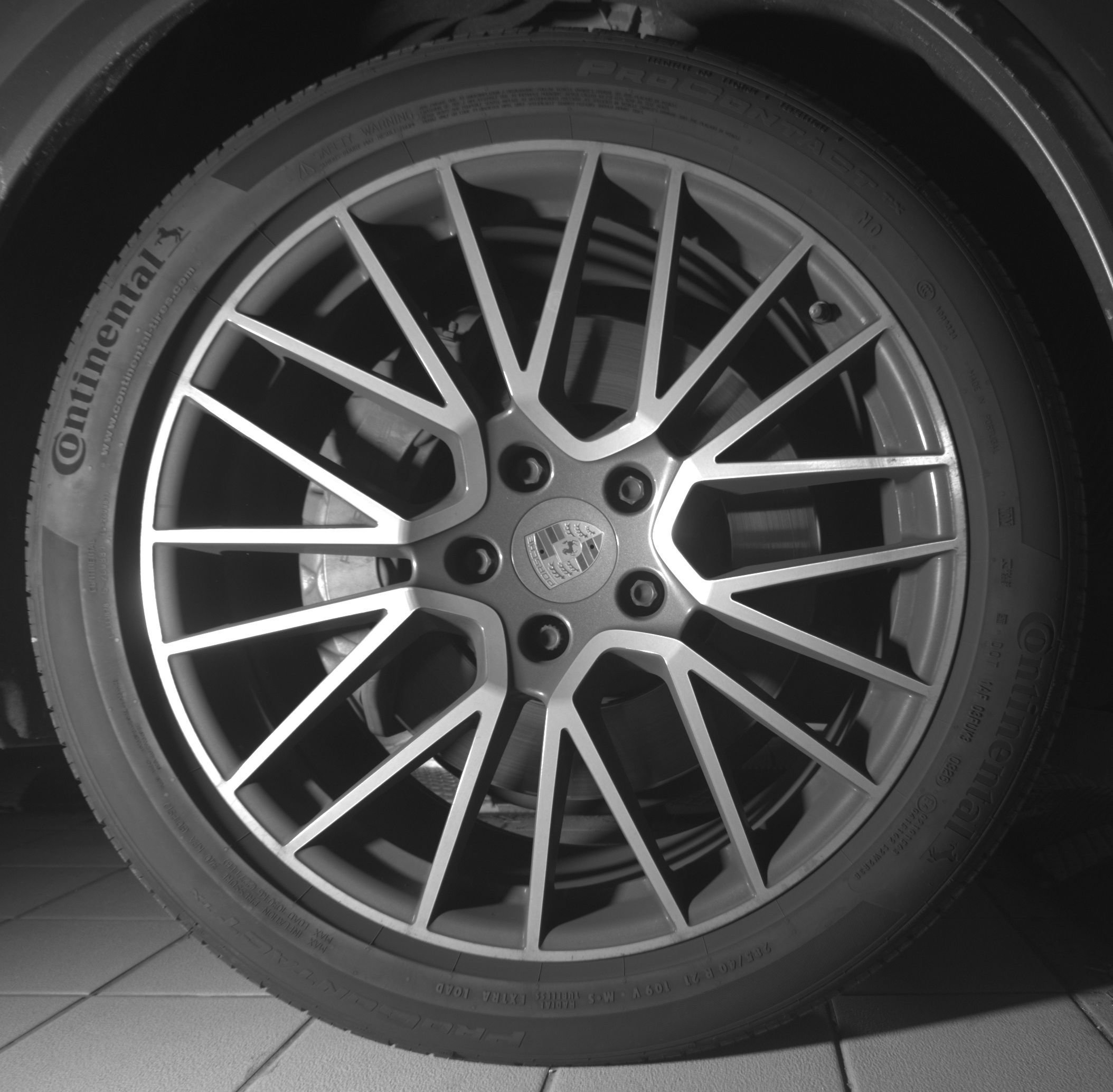 Used 2020 Porsche Cayenne S AWD/4WD image 25