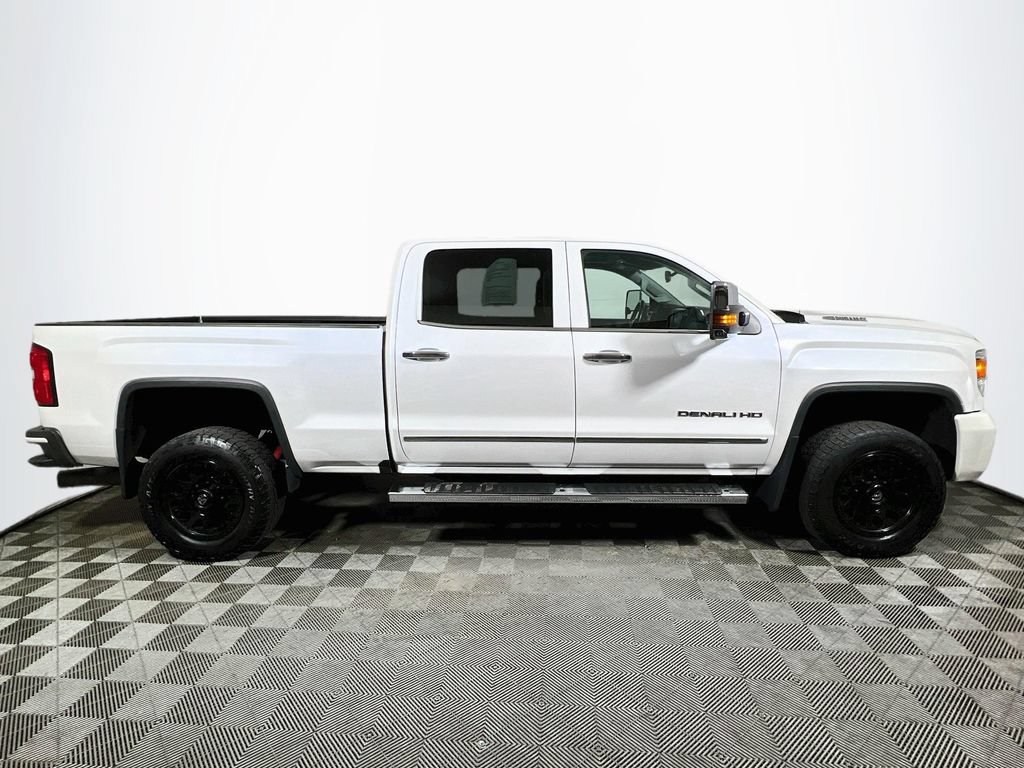 Used 2018 GMC Sierra 2500 Denali AWD/4WD image 8