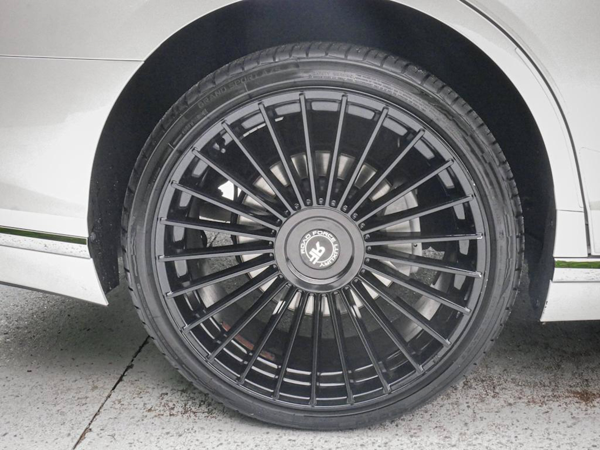 Used 2018 Lexus LS 500 w/ Luxury Package RWD image 13